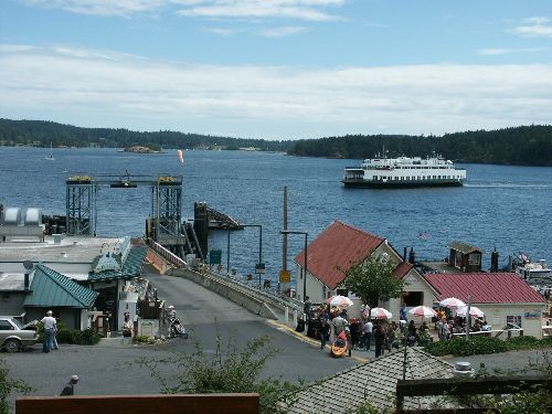 15incomming_ferry_orcas_wa.jpg