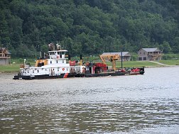 wayn6 Cost Gaurd tugboat on Ohio River